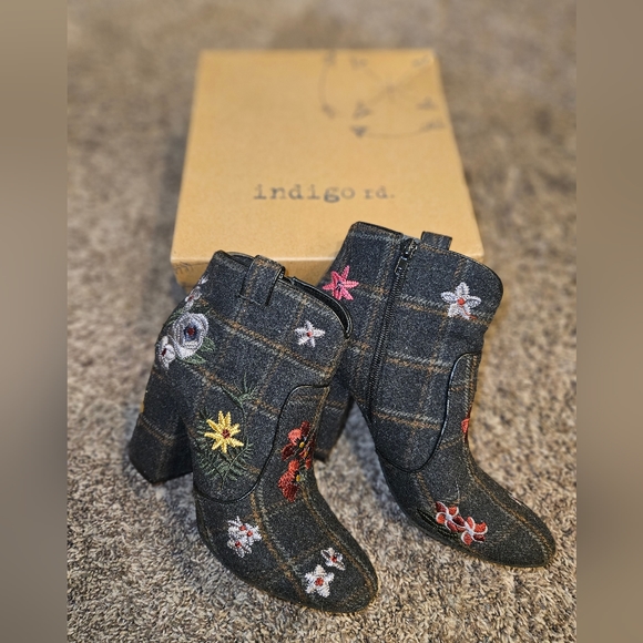 INDIGO RD Juke Flannel Floral Plaid embroidere Booties Western Boho Size 8 Boots - Picture 7 of 8